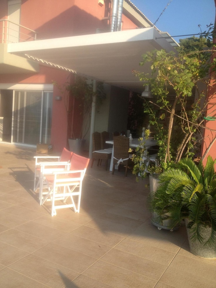 Beautiful Villa for 10 - Private Pool