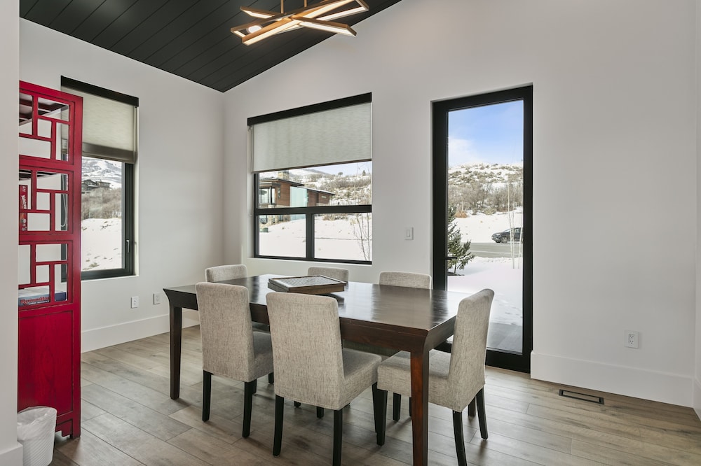 11494 N Ursa Circle- Skyridge 5 Br Home W/ Hot Tub 5 Bedroom Home
