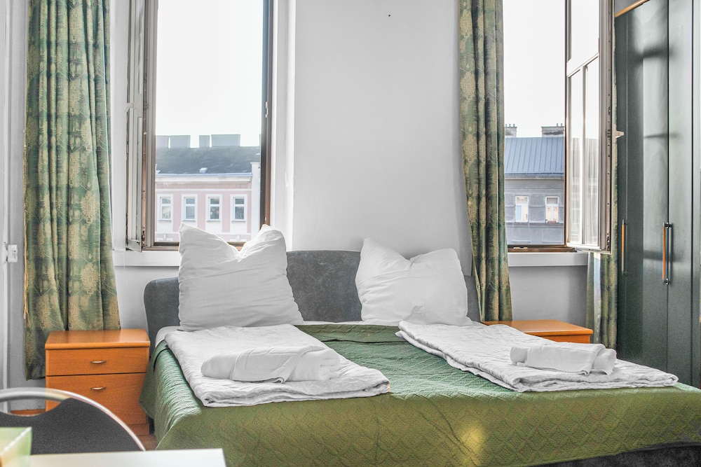 Shared 2BR Residence by Millennium Tower