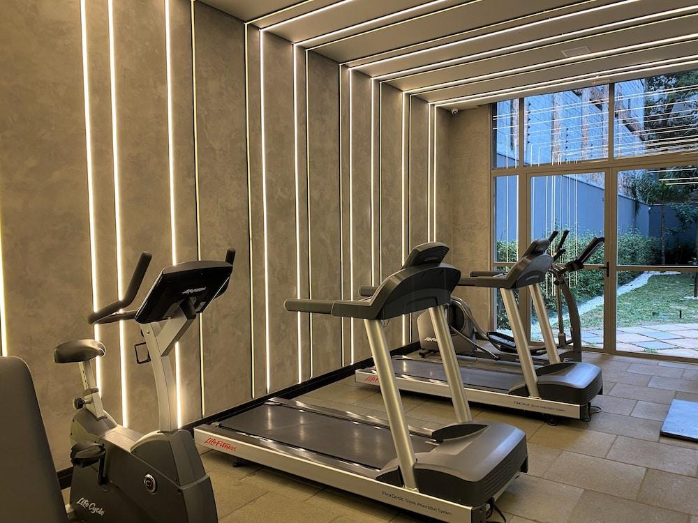 Moderno com AC academia 24h e rooftop