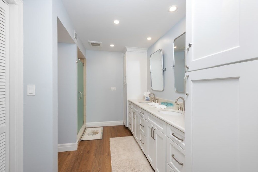Kings Crown 117 2 Bedroom Condo