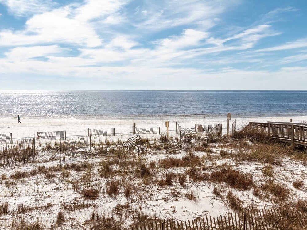 Surf Dweller 205 - Seaspray Getaway