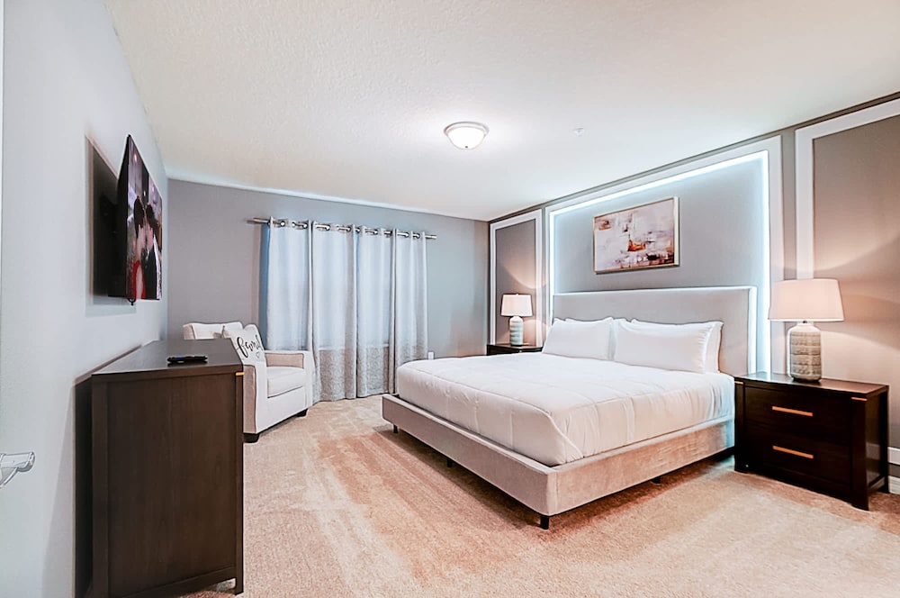 16101 Dream Home Perfect for Families Near Disney Water Parks