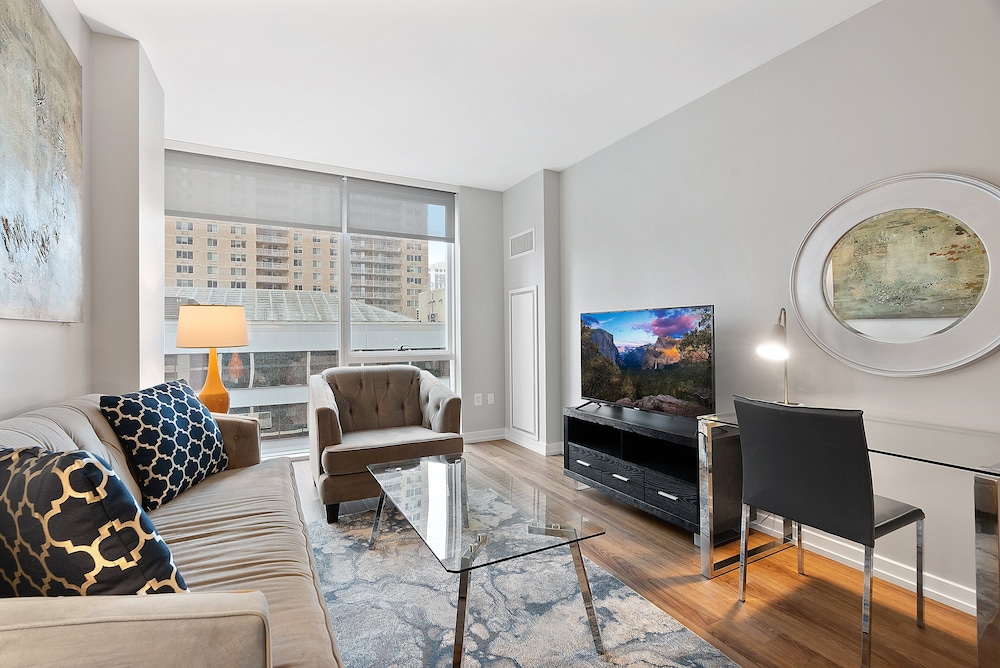 Global Luxury Suites Brookline Village
