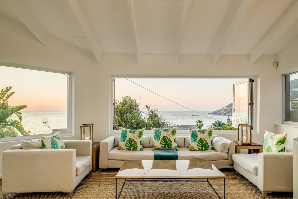 Clifton Beach Bungalow w Views Bungalow on 4th view 2