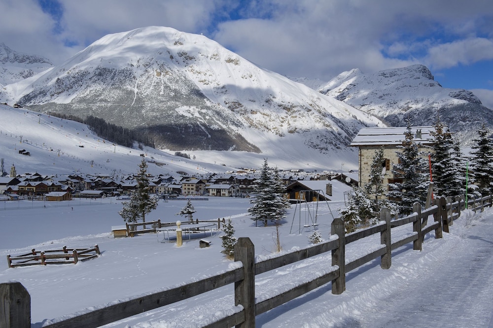 Fiocco Di Neve Ski in- Ski out Mt 10