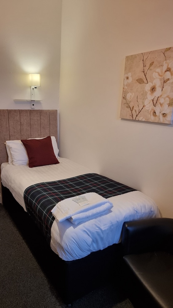 The Hampton Court Guesthouse