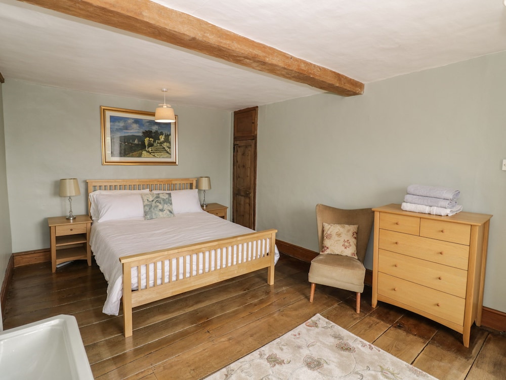 Hill House Farm