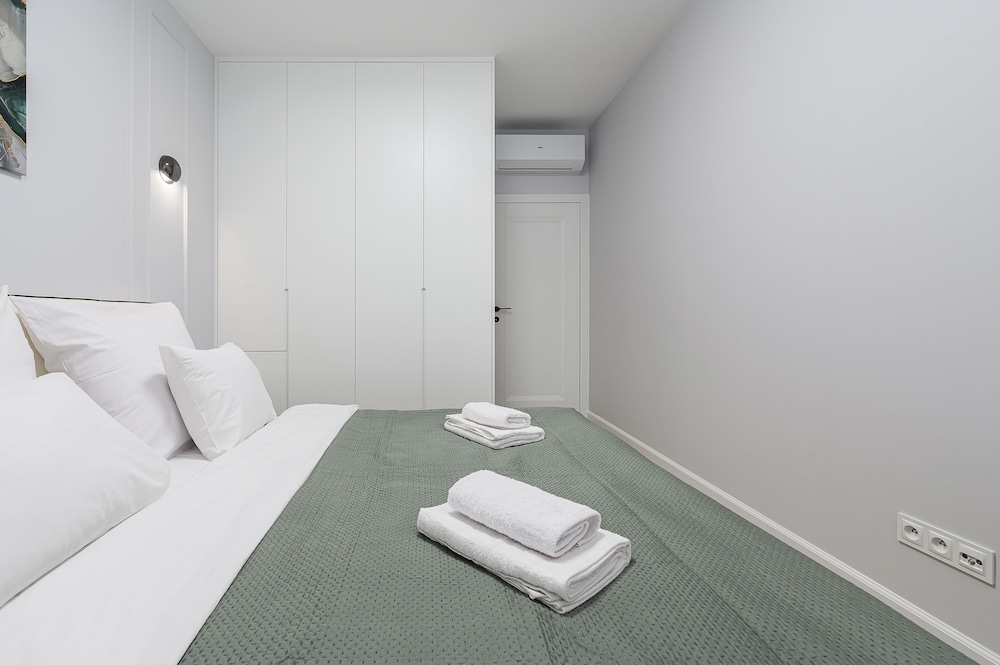 Apartment Chmielna III- P&O