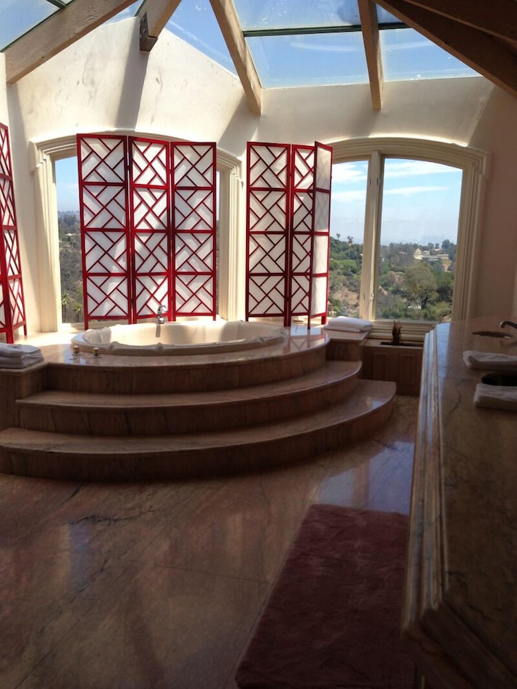The Stradella Court Mansion