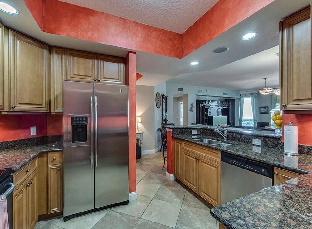 Belle Harbor Suite 604 - Monthly Beach Rental 2 Bedroom Condo view 3