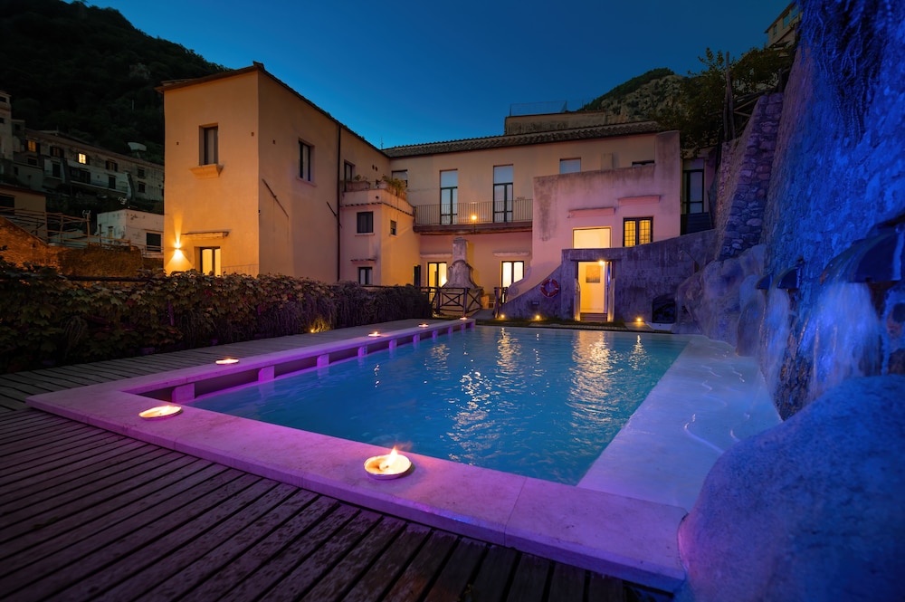 Amalfi Resort