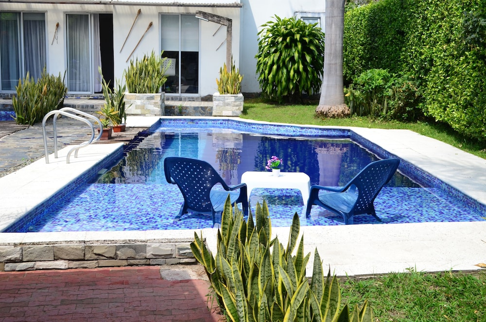 Espectacular chalet con piscina