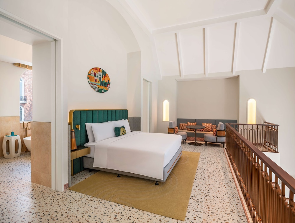 La Festa Phu Quoc, Curio Collection By Hilton 8