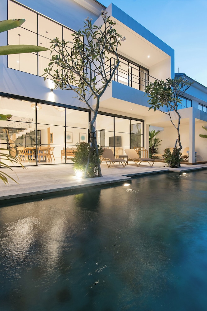 Villa Sejarah