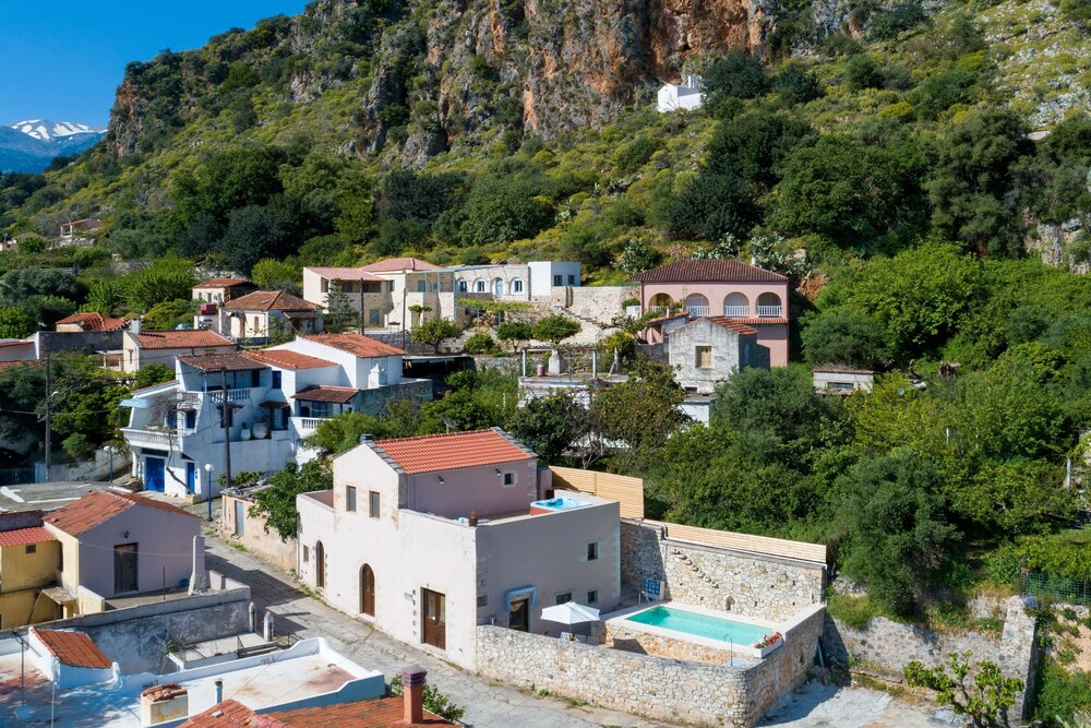 Olga s Filoxenia - Villa Aladanos
