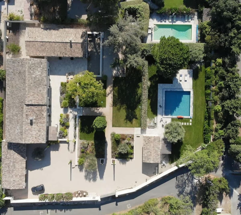Prestigious Villa in Heart of Saint Remy de Provence