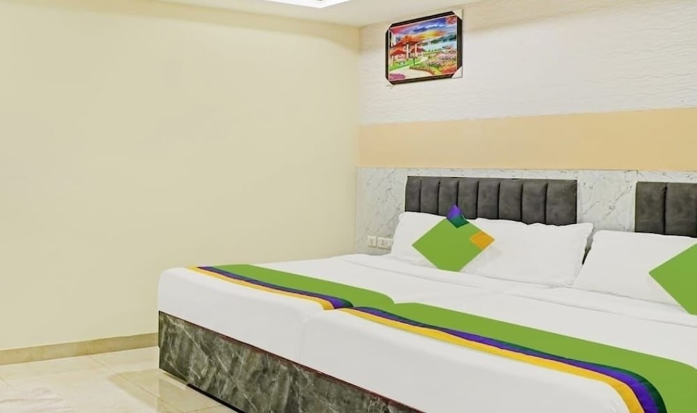 HOTEL JSN GRAND