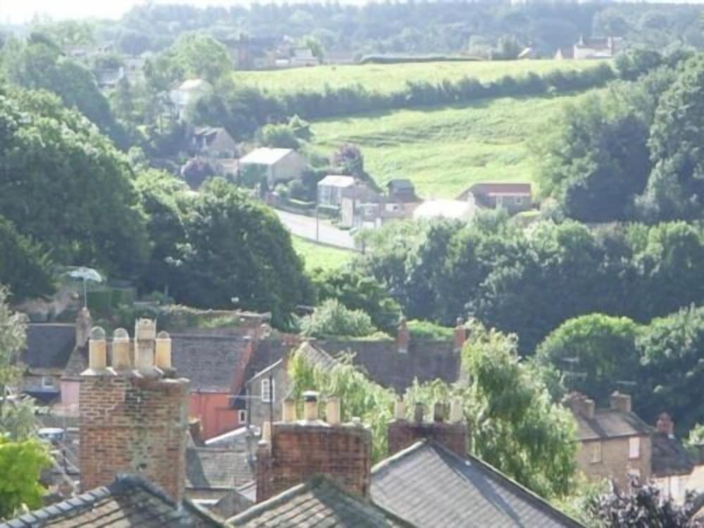 The Buck INN