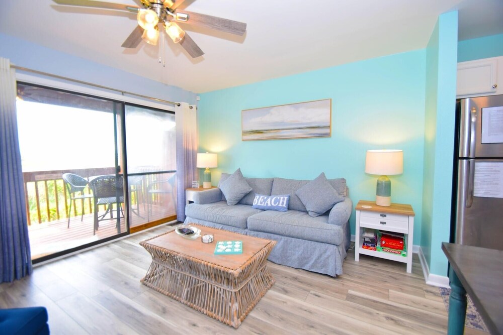 Sunset Landing 2 2 Bedroom Apts