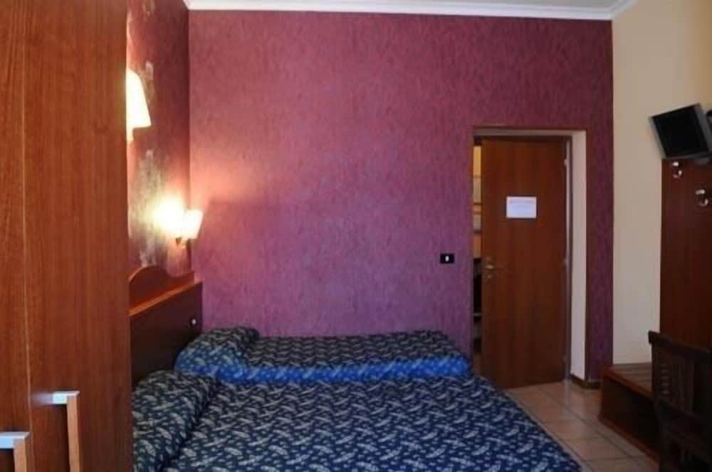 Termini Station Rooms