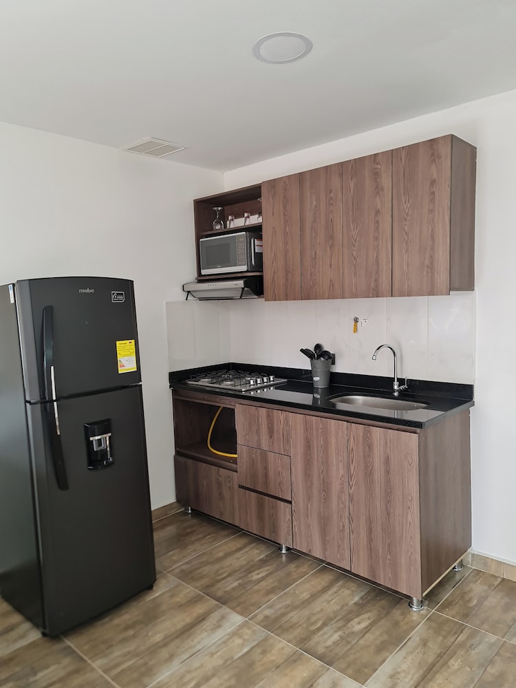 RG33 ApartaSuites