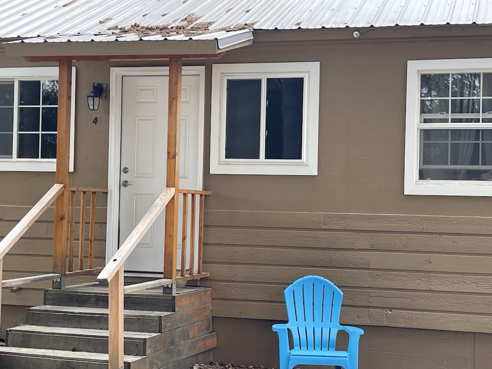 Kootenai Valley Motel