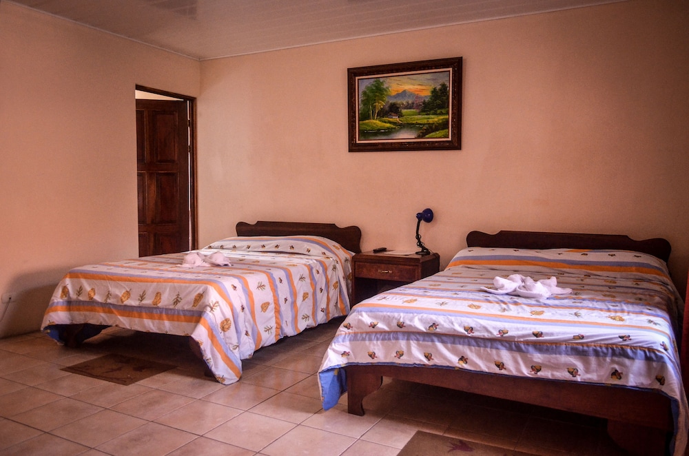 Hostel La Choza Inn