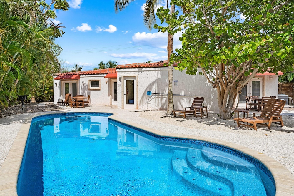 Crescent Street Villas By Beachside Mgt