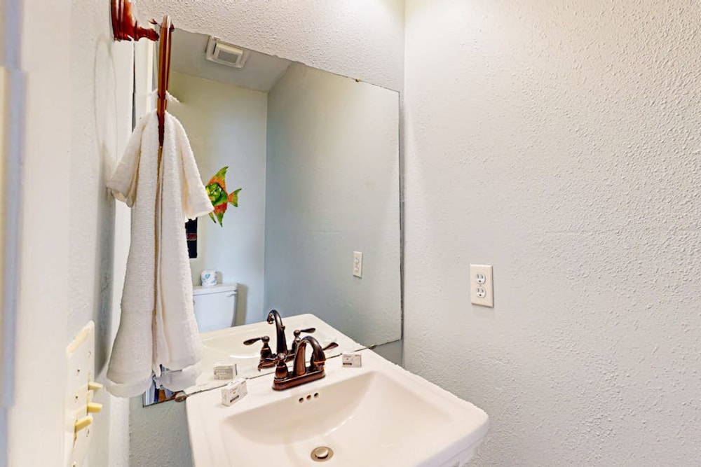 Mariner Lakes Condos