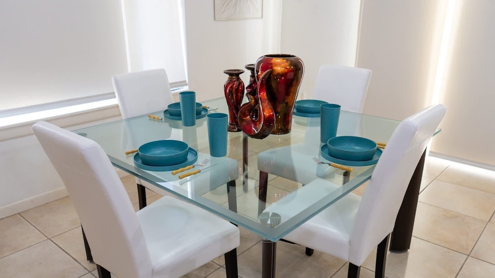 Channel Views Private Boat Slip Pool & Patio 3 Bedroom Apts