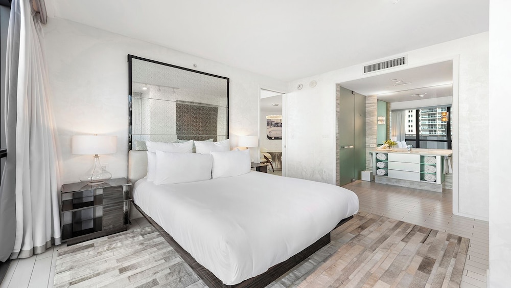 Luxury Vacation Rentals in South Beach by LRMB