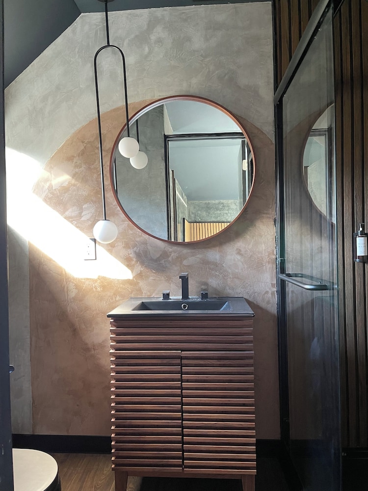 Emrose Luxury Cabins