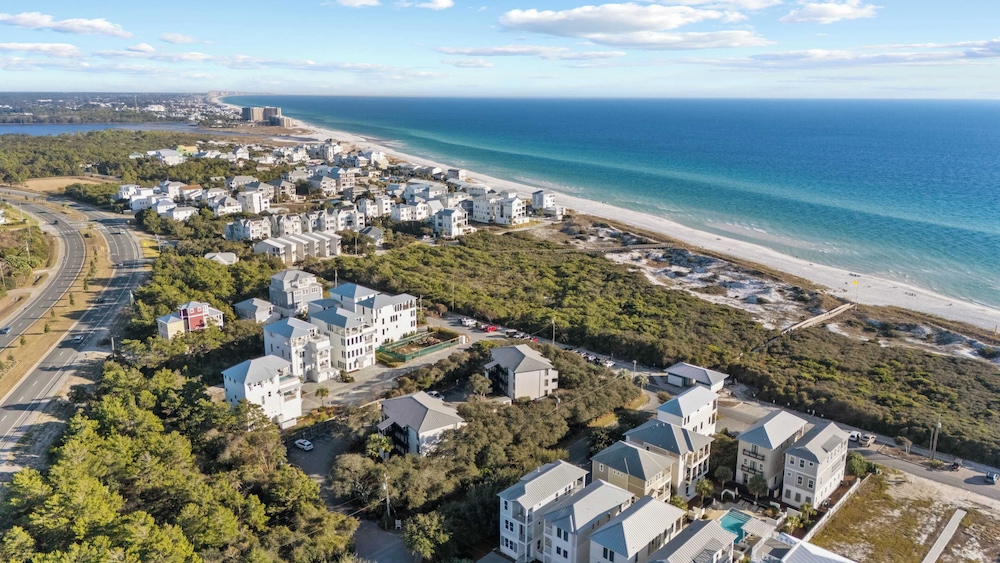 The Palmetto Blue by Avantstay Steps to Beach, Ocean Views