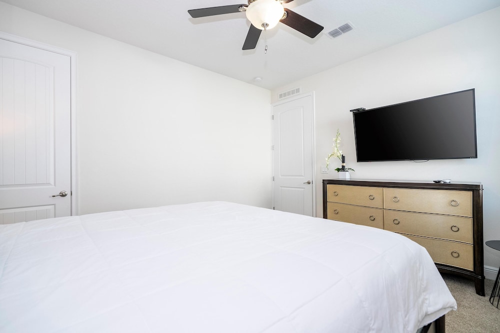 510 BS - 5BD Elegant Escape: Private Haven