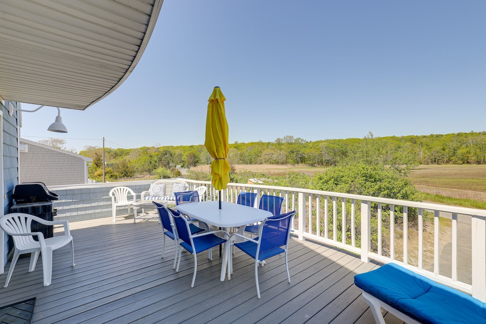 Inviting Rockport Rental w/ Deck: Walk to Beach!