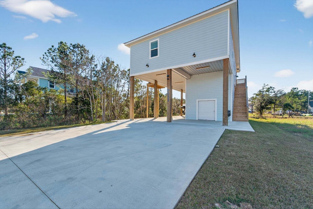 Bayou Bay Breeze 4 Bedroom Home