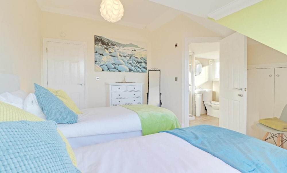 Brunswick Fab Pad - 2 Bedroom 2 Bathroom Garden View Balcony