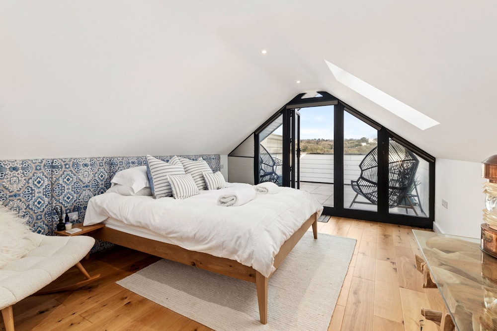 Ultra Marine - Large Roof Terrace Sea Views