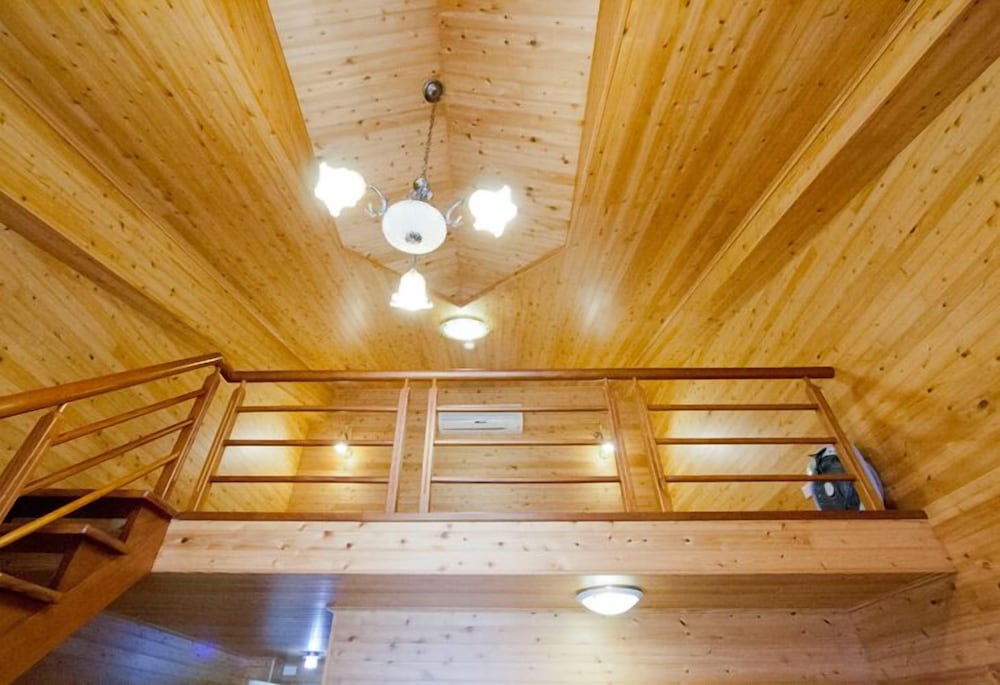 Aurora B&B