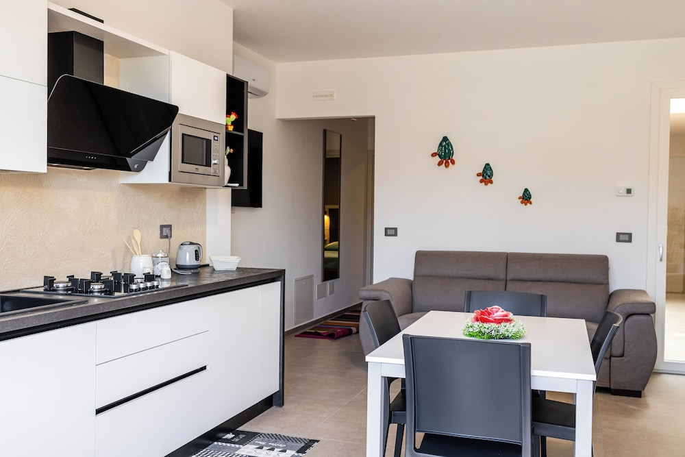 La Collina di Montegrappa - Suites with Heated Private Pool - Suites with Shared Pool