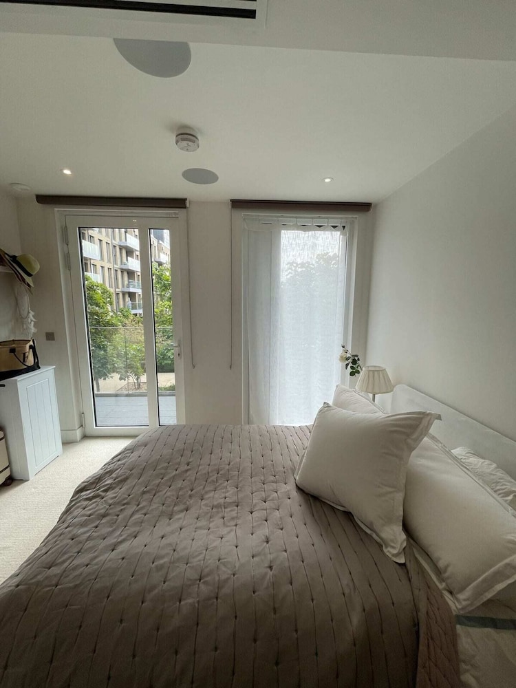 Chic 1BD Flat by the River Thames - Fulham!