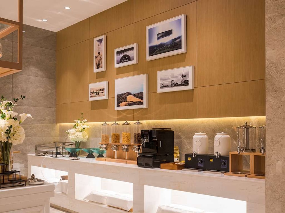 Ramada by Wyndham Zhumadian West Station