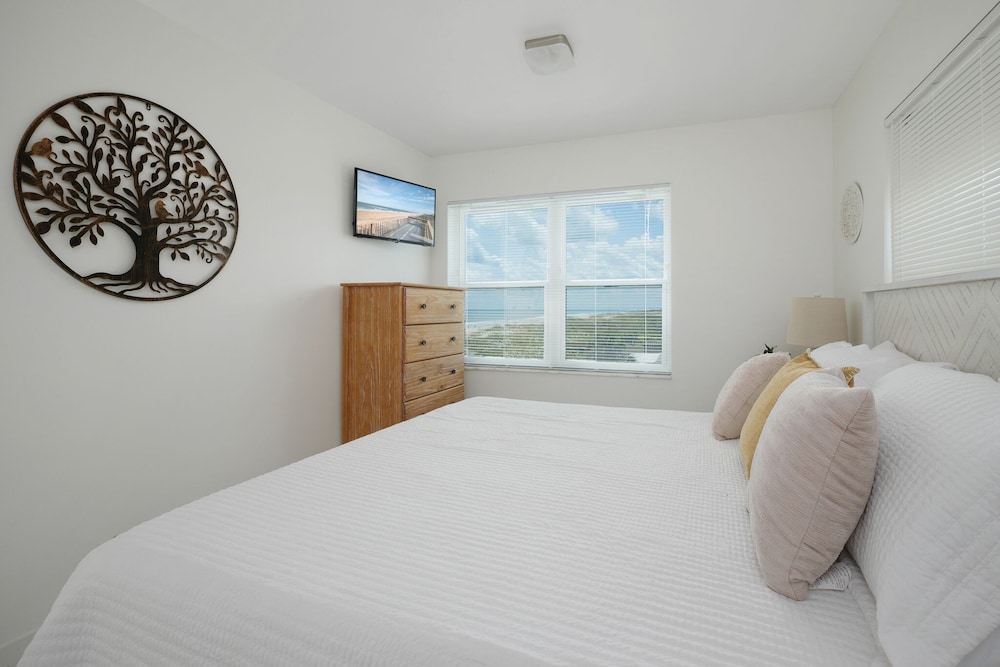 Surfside Six F, photo 28