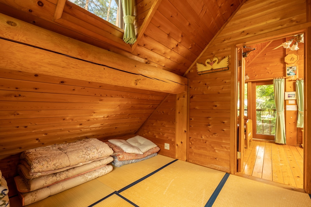 Reposer Hakuba