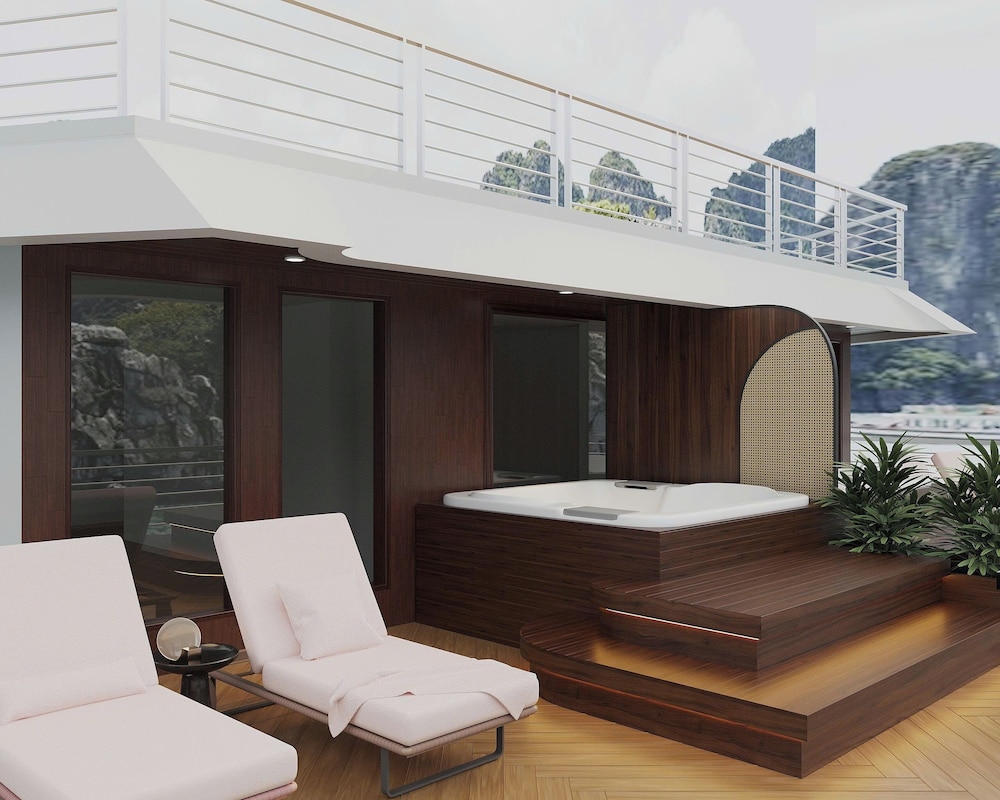 Aime'e Luxury Cruise