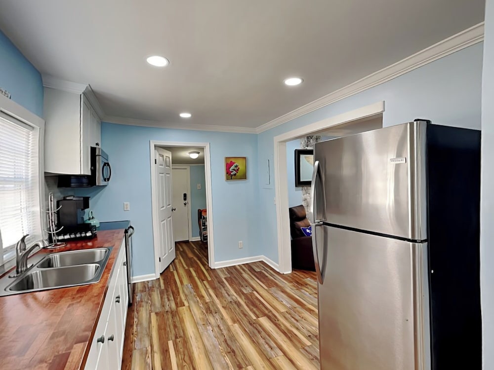 East Coast Ku'uipos Cottage by Carolina Retreats