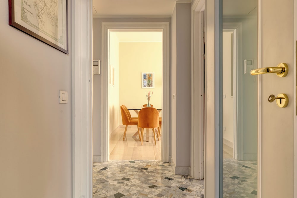 JOIVY Elegant flat in Corso Buenos Aires