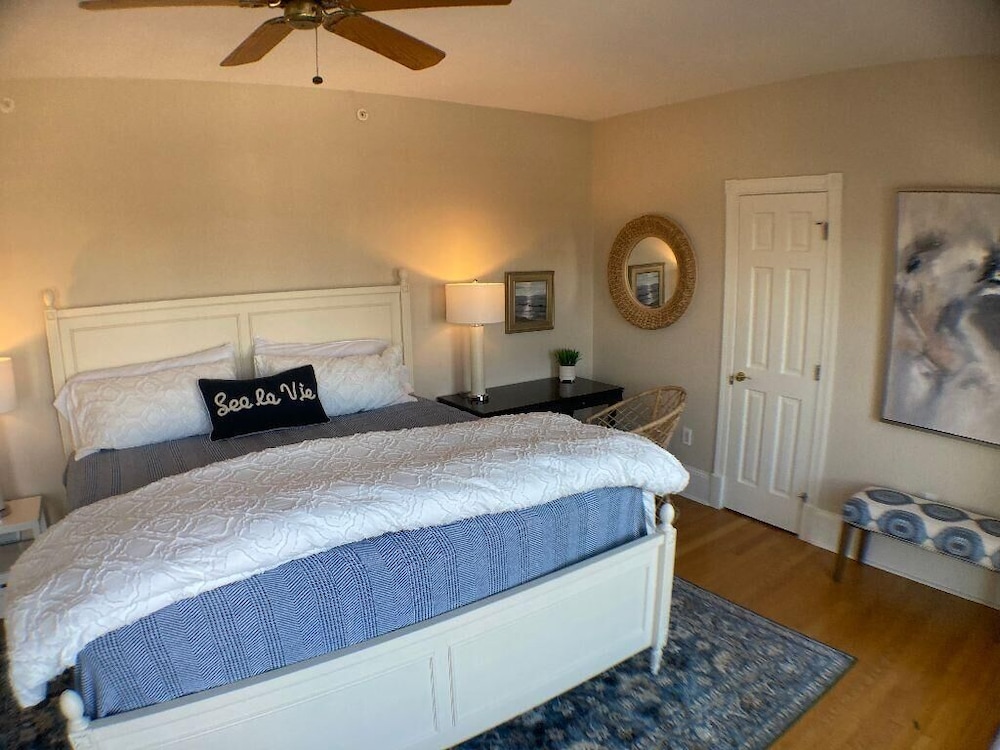 Hall Avenue 33
