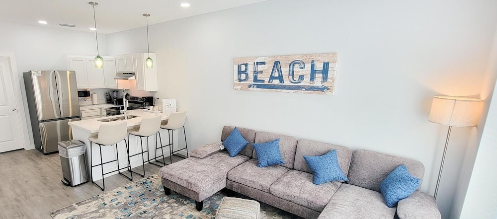 Villas De Laguna 2 3 Bedroom Townhouse